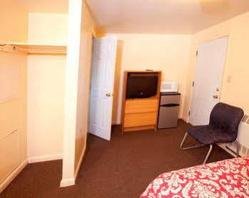 Charlie'S Motel Frostburg Екстериор снимка